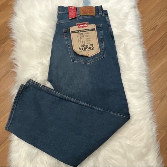 Levi’s Workwear Fit Dark Wash Denim Jeans 40/32